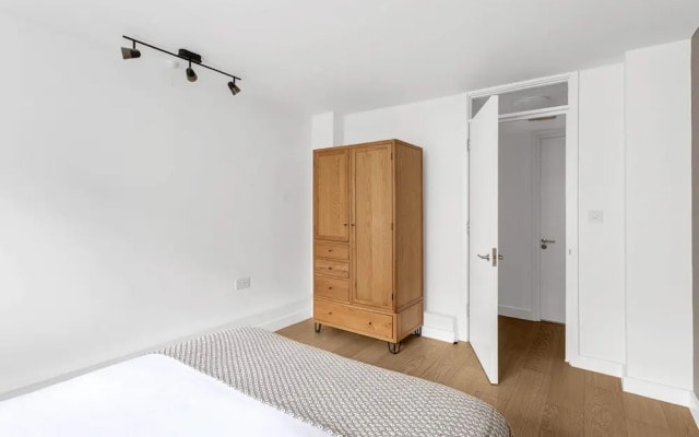 City Relay Belgravia Apartment 13
