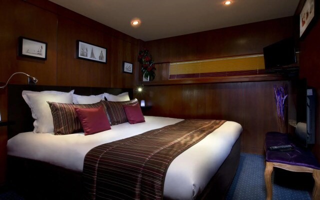 VIP Paris Yacht Hotel