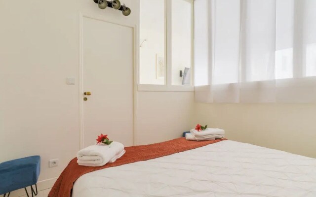 FOCH-CHAMPS ELYSEES Suites