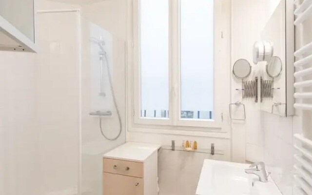 Classic Studio in Montmartre