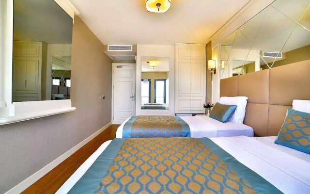 Beethoven Suit Hotel