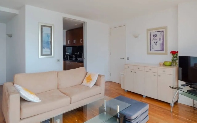 Stylish Modern 2 Bedroom Apartment