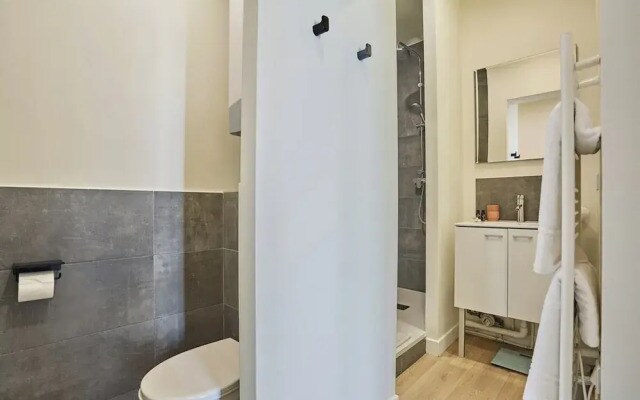 Apartment in the Center of Paris/montmartre
