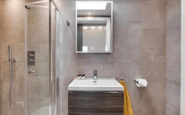 Apartment - Sleeps 4 & Free Parking