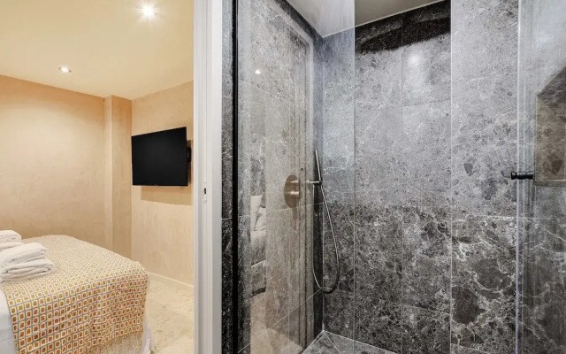 Elegance and Refinement for 10 - Montorgueil