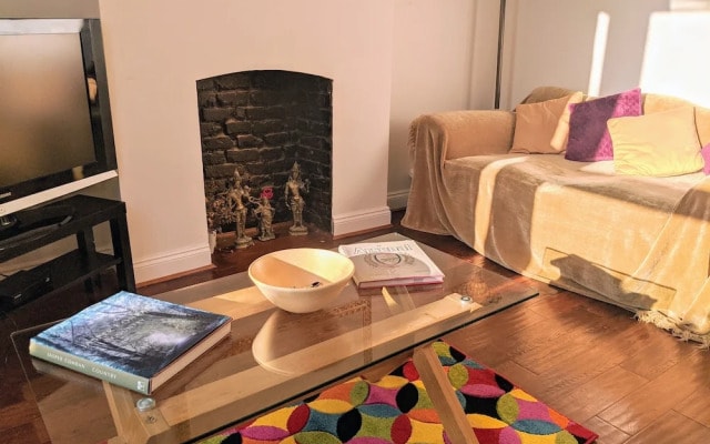 Highbury House Apartment