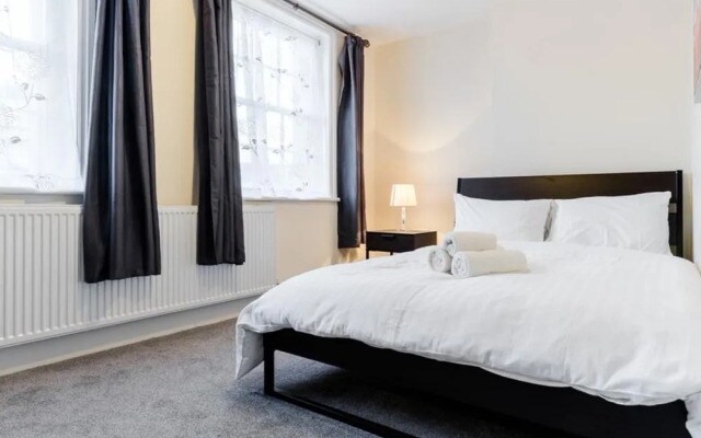 OYO Kings Cross Apartment