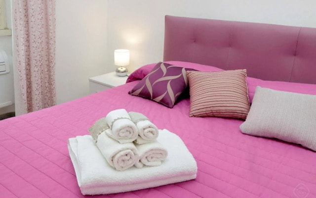 Aventino Piramide apartments - Historical area