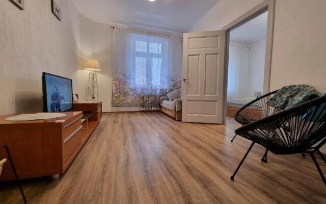 V311 Apartment