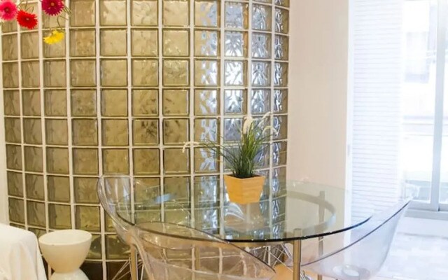Super Studio IN THE Heart OF Trendy Gracia By Myrentalhost