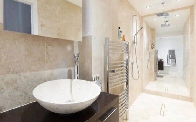 Stylish And Spacious 3 Bed Gdn Flat In Kensington