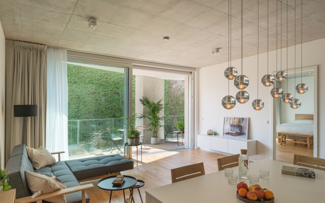 Carlotta Apartments