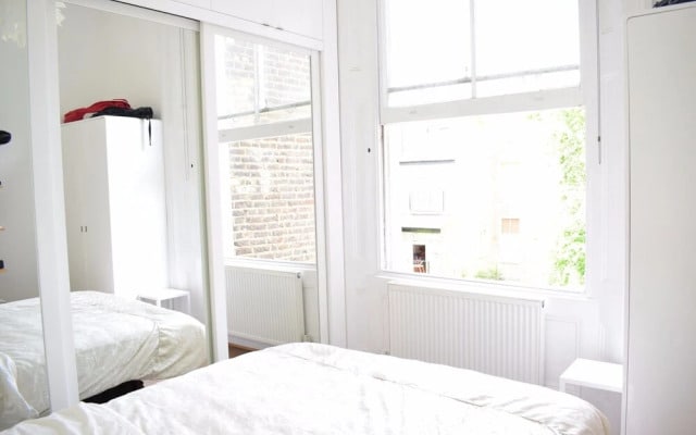 1 Bedroom Flat in Notting Hill With Mezzanine
