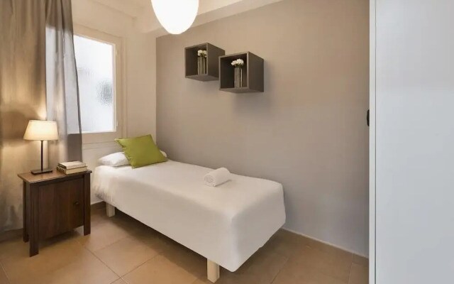 Cosy & Modern 4bdr in Central Eixample