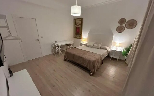 Rooms Rey junto a Plaza España
