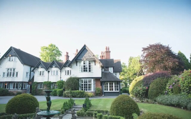 Mere Court Hotel