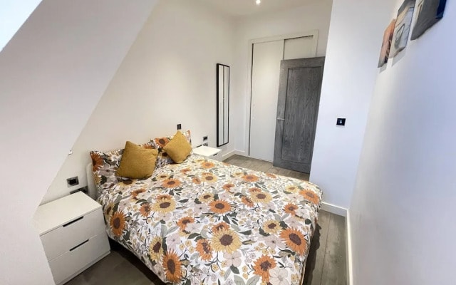 Stunning 1-bed Deluxe Apartment in Slough