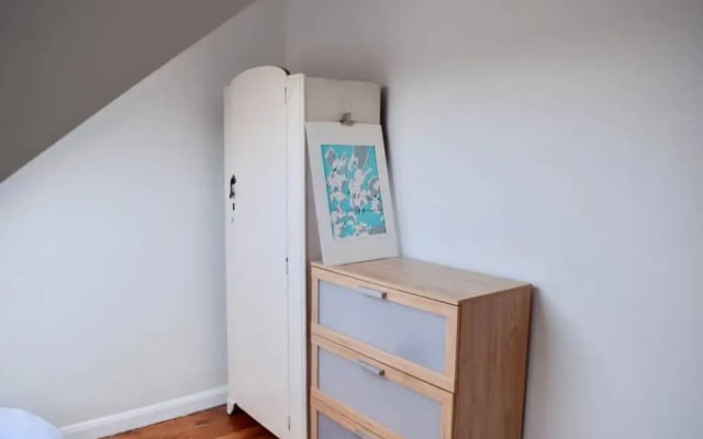Traditional 2 Bedroom Flat Next to Springfield Park