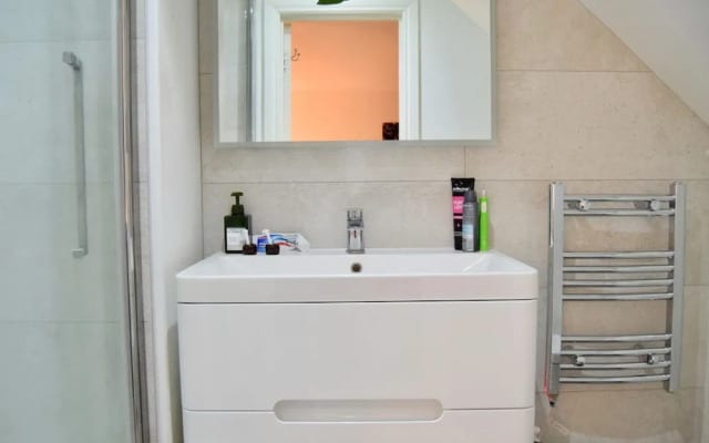 Spacious 1 Bedroom Flat Near King's Cross
