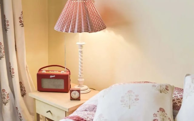 Smart 2 bedroom flat near Pimlico Tube