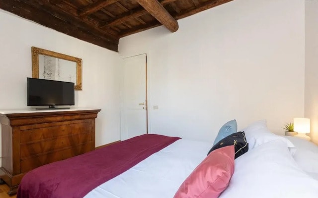 Rental in Rome Santa Margherita Apartment