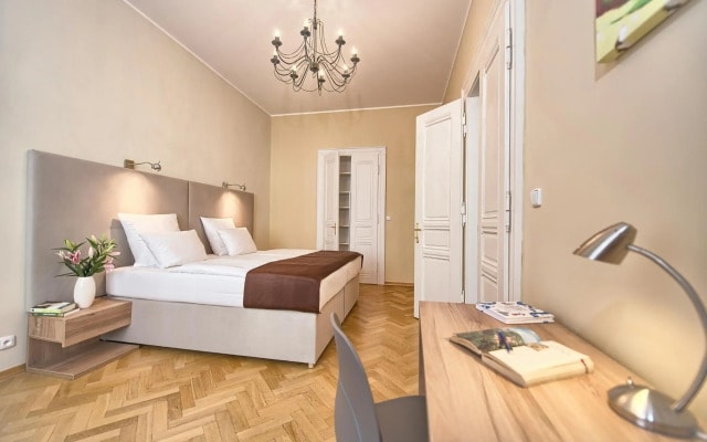 Maiselova 5 Apartment
