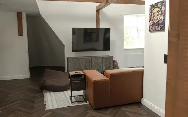 Aeronaut Suites powered by Pearl1