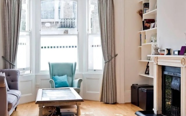 Bright & Spacious 5 Bed House in Charming Putney
