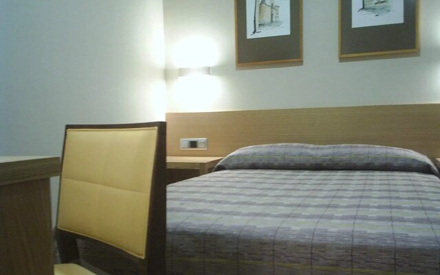 Хостел Windsor Puerta del Sol