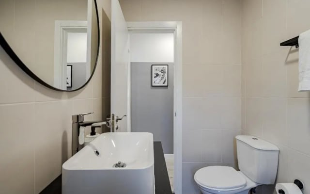 Mad Apartments by Olala Homes