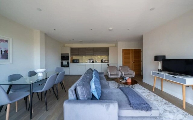 The Hampstead Hideout Glamorous 3bdr Flat With Balcony