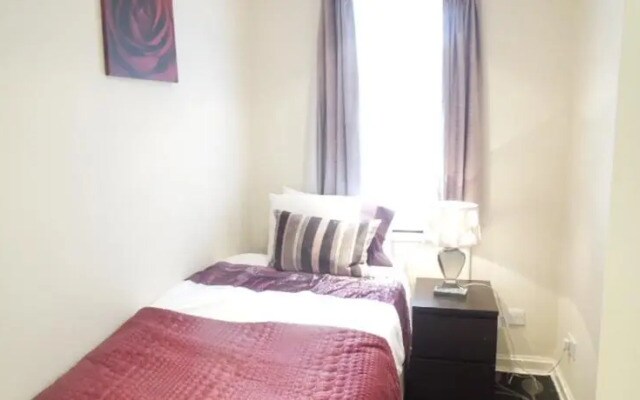 Three-Bedroom House on The Vale