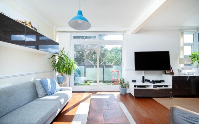 Cosy One-bedroom Flat in Bromley