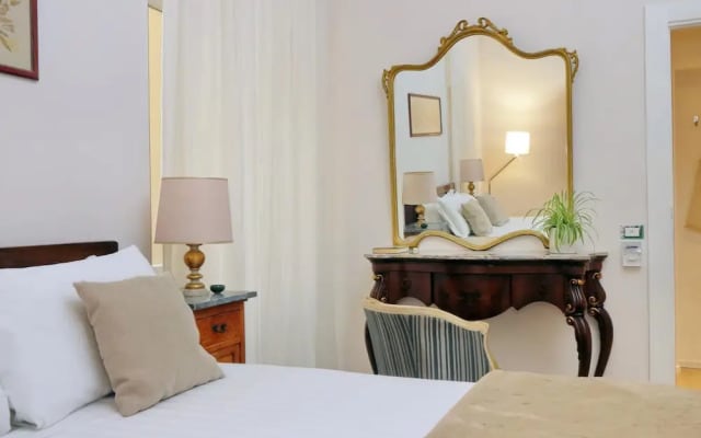 Treasurerome Opera Trevi Green Suite 2BR