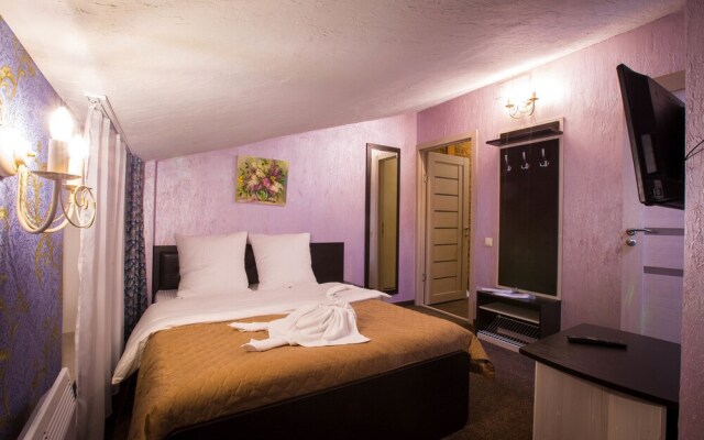 Resident Mini-Hotel