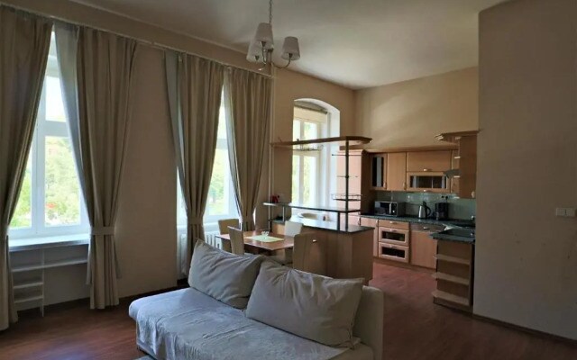 Apartment nabrezi J. Palacha 2