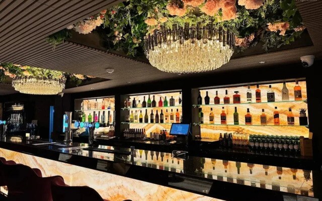Palms Hotel & Retreat By Palette London Romford