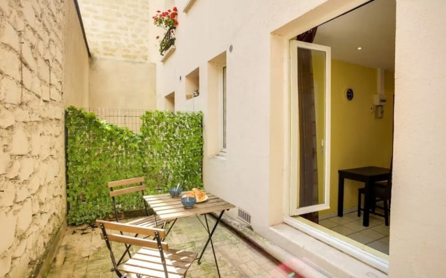 Tranquil Abode With Private Terrace in the 15th Arrondissement