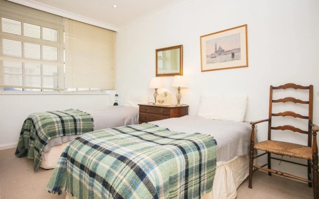 House With Roof Terrace in Pimlico
