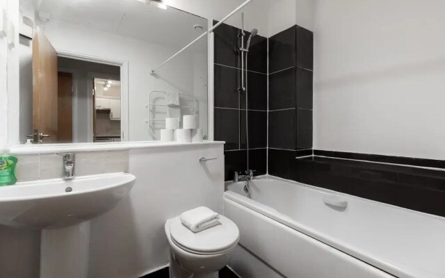 Comfy Apartments in Queensway