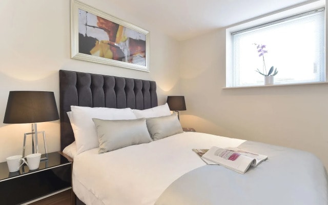 Tower Bridge City Apartments