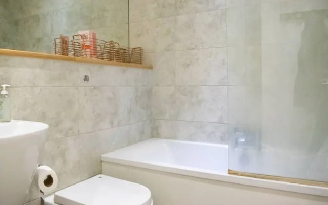Spacious Studio in Trendy East London