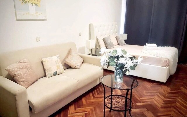 Studio in Madrid, With Wonderful City View and Wifi