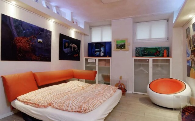 Contemporary Apartment in Kreuzberg Berlin with free Wi-Fi