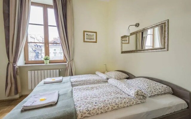 Podwale Apartment