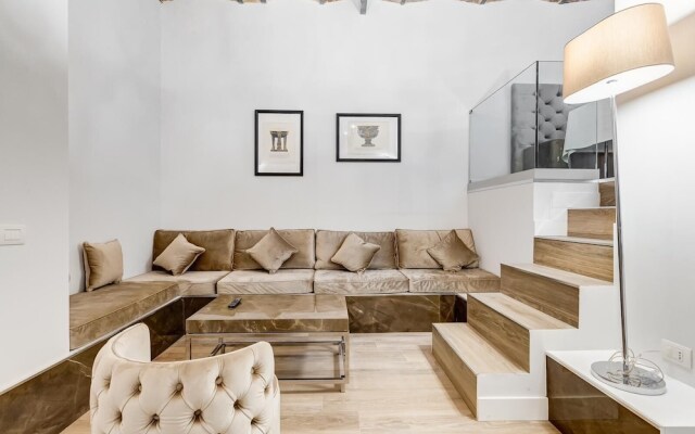 Spanish Queen Apartment