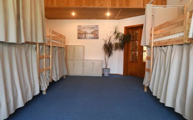 Guest House Home - Hostel