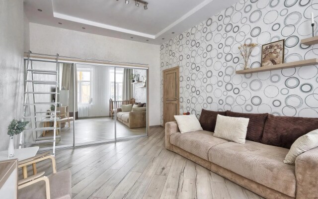 MyHome YourHome (МайХоум ЙоХоум) на переулке Пирогова