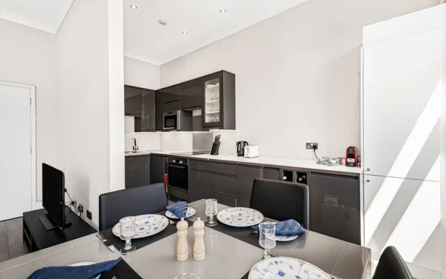 Stylish Kensington Home Next To Earl s Court