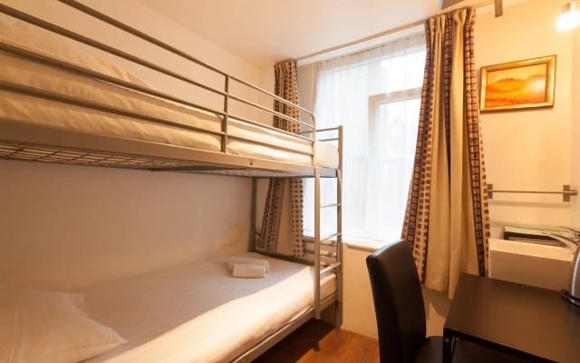 Townhouse Hotel